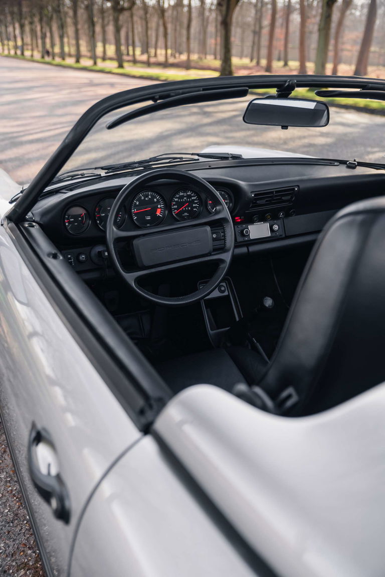 Porsche 911 Carrera 3.2 Speedster