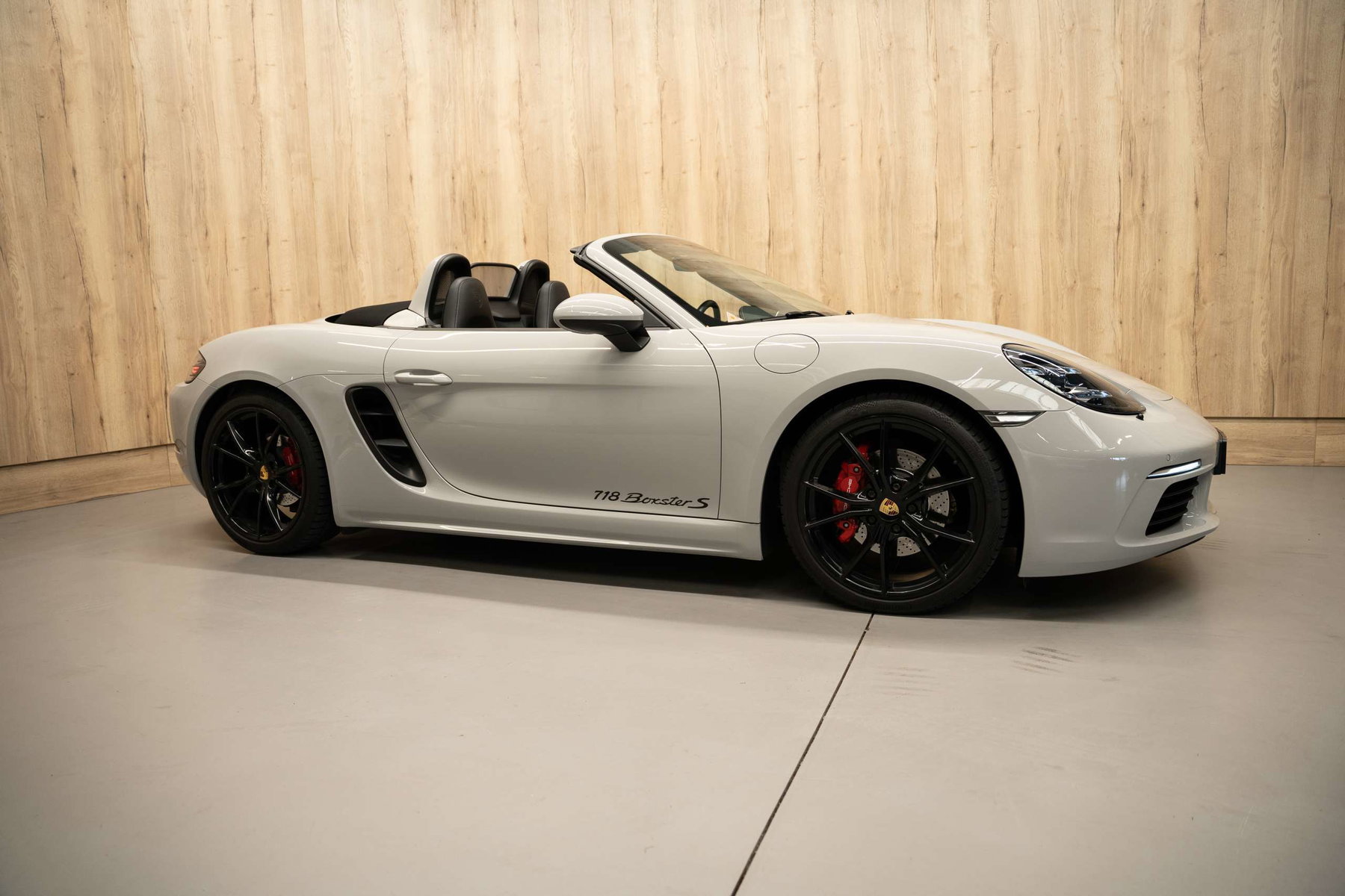 Porsche 718 Boxster S 2017 - elferspot.com - Marketplace for