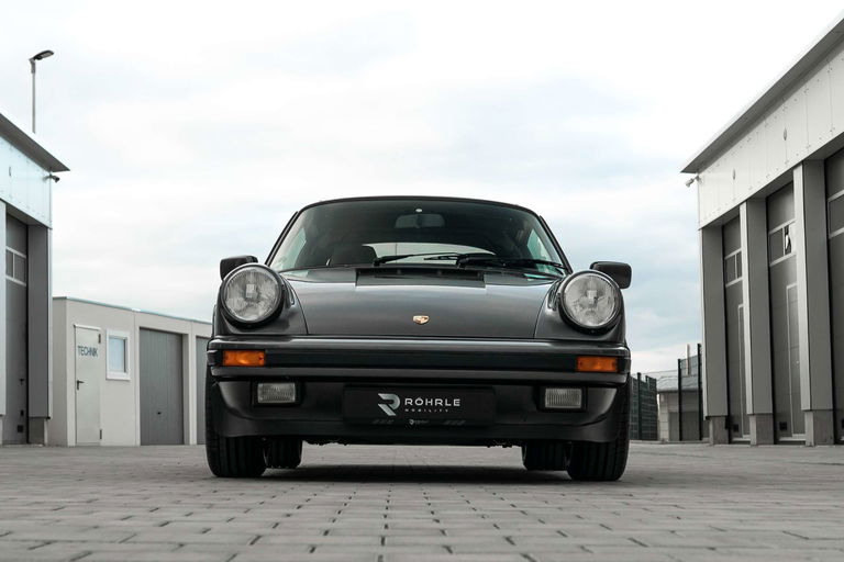Porsche 911 Carrera 3.2