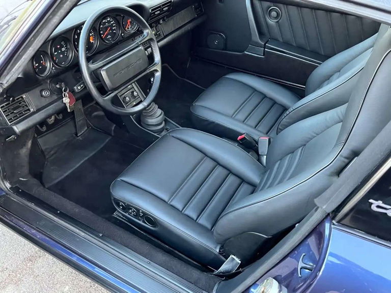 Porsche 911 Carrera 3.2