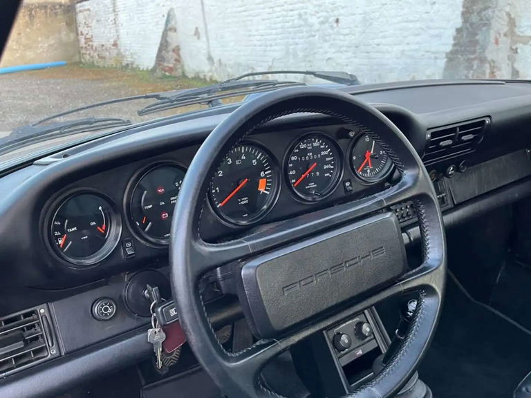 Porsche 911 Carrera 3.2