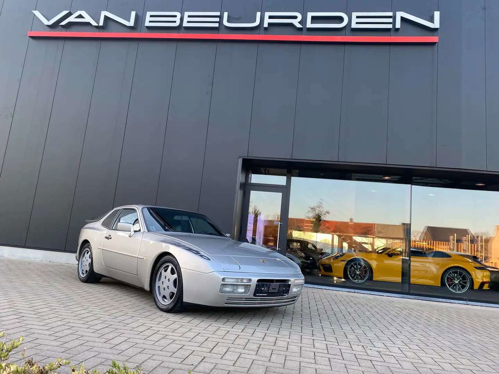 Porsche 944 Turbo Coupé