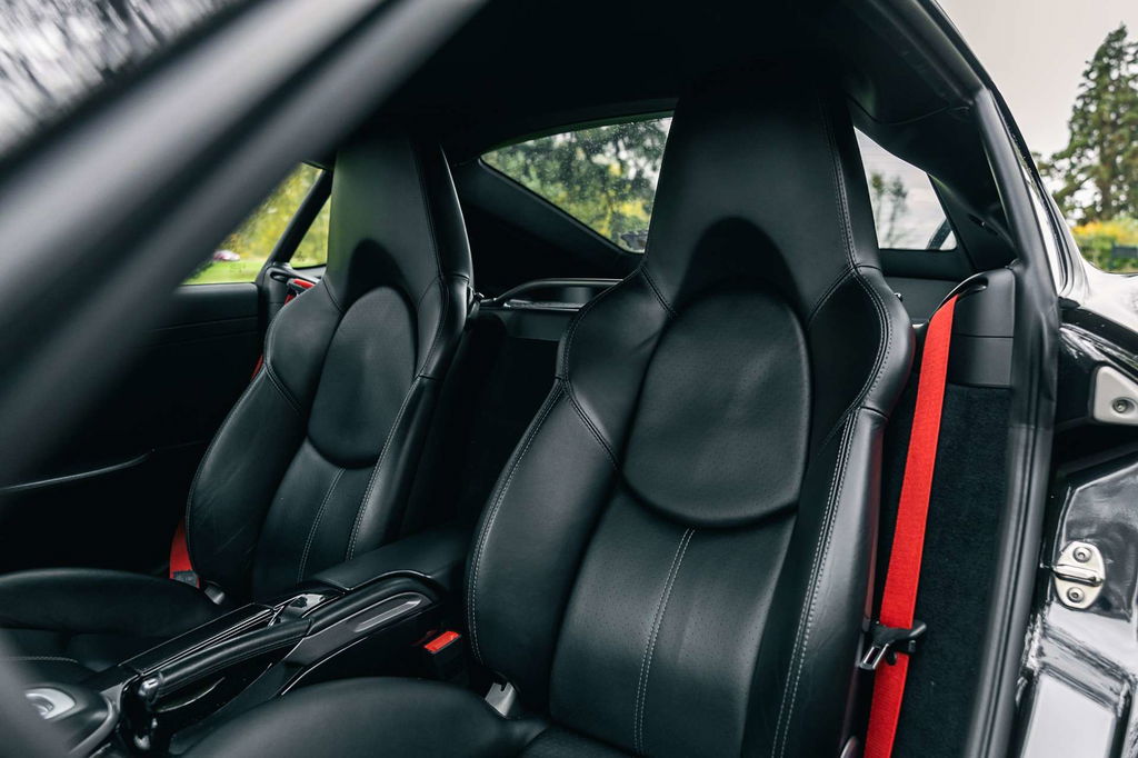 Porsche 987 Cayman R