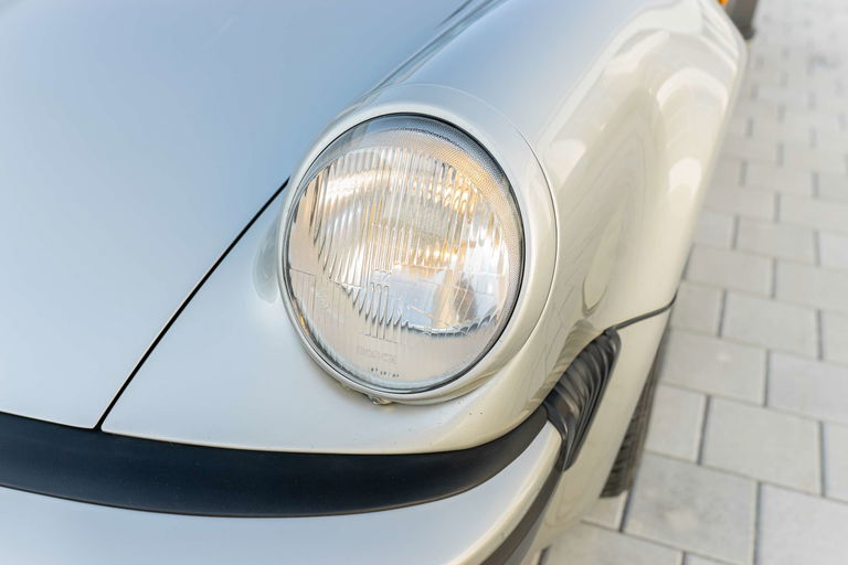 Porsche 911 Carrera 3.2 Speedster