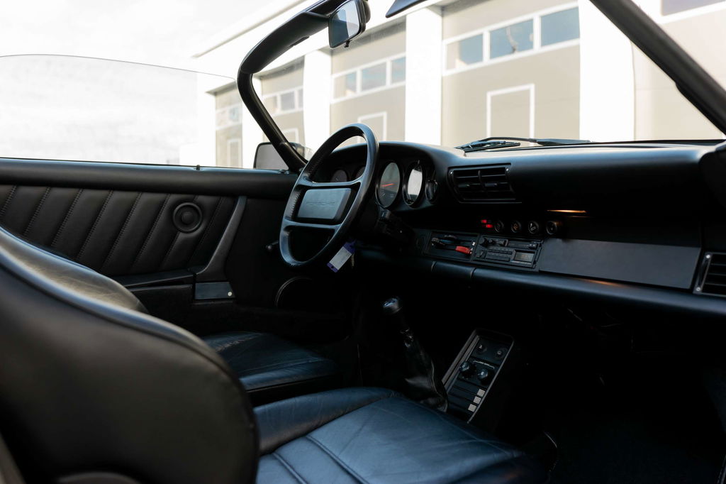 Porsche 911 Carrera 3.2 Speedster