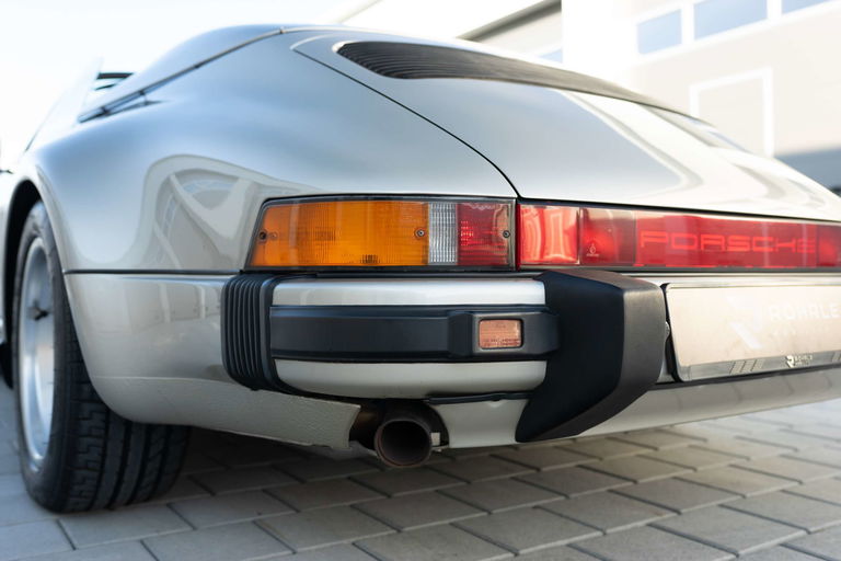 Porsche 911 Carrera 3.2 Speedster