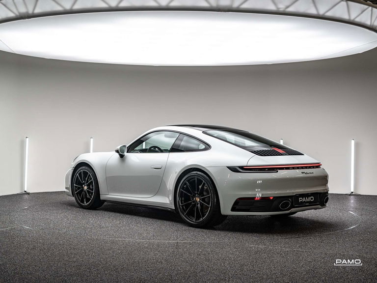 Porsche 992 Carrera