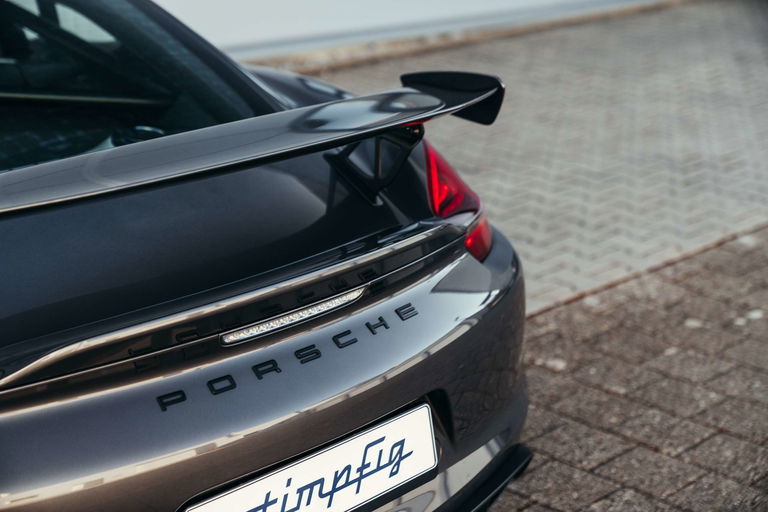 Porsche 981 Cayman GT4