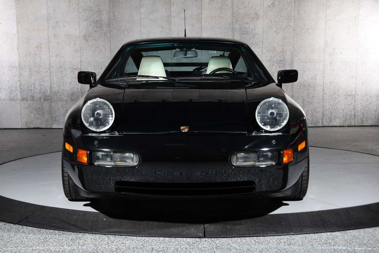 Porsche 928 S4