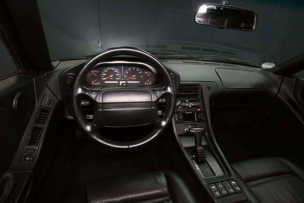 Porsche 928 GTS