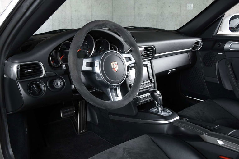 Porsche 997.2 Carrera GTS