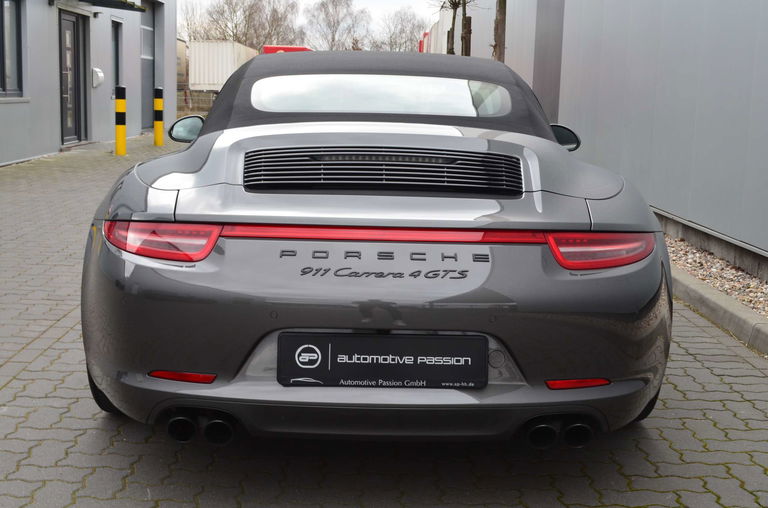 Porsche 991 Carrera 4 GTS