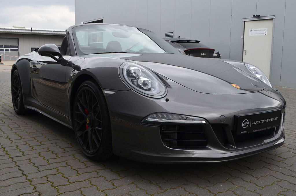 Porsche 991 Carrera 4 GTS