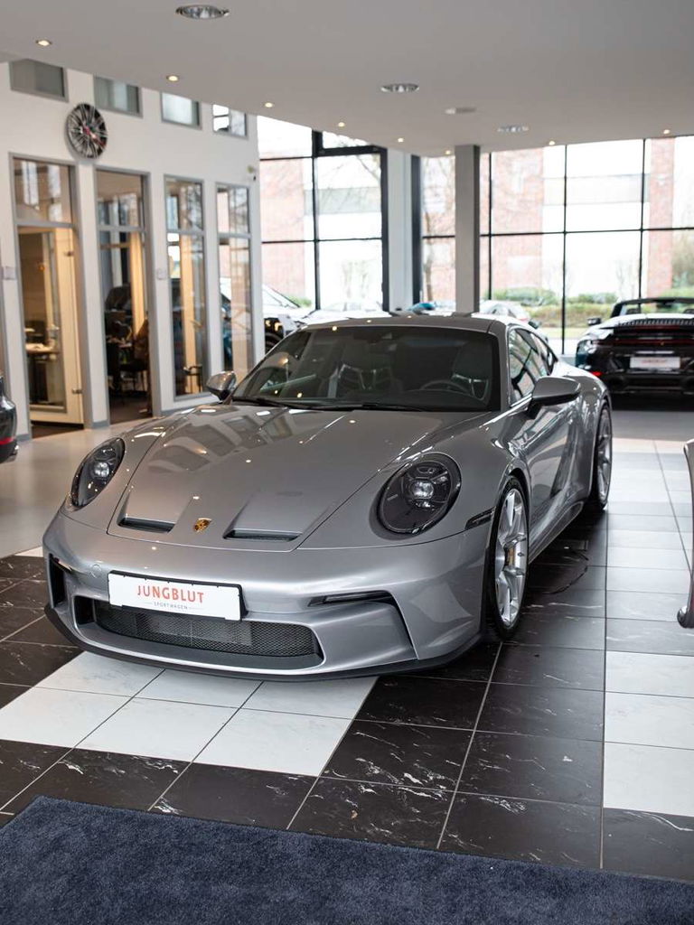 Porsche 992 GT3 Touring