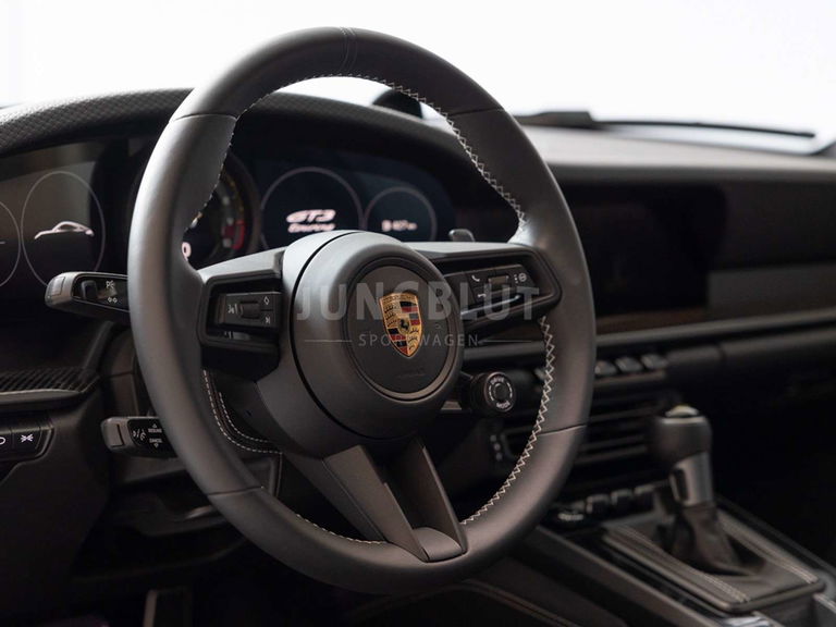 Porsche 992 GT3 Touring