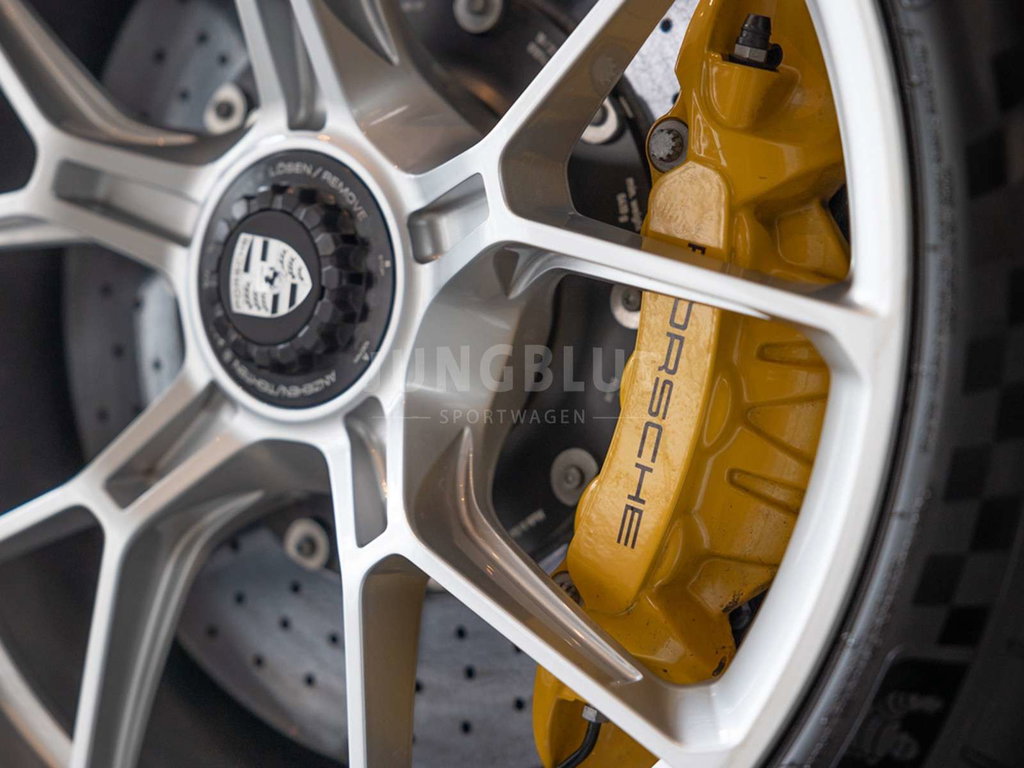 Porsche 992 GT3 Touring