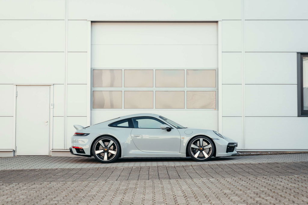 Porsche 992 Sport Classic