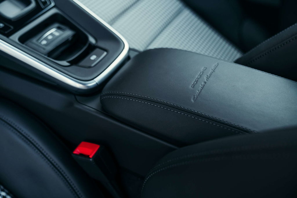 Porsche 992 Sport Classic