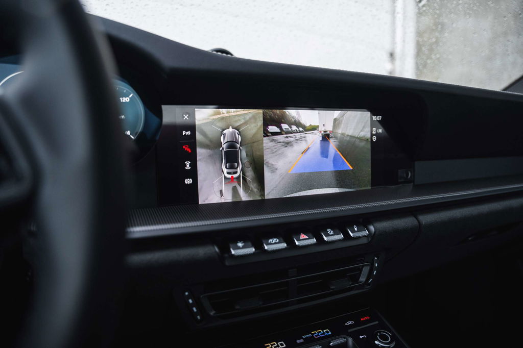 Porsche 992 Carrera 4 GTS