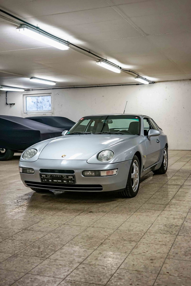 Porsche 968