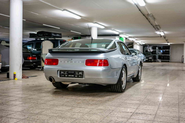 Porsche 968
