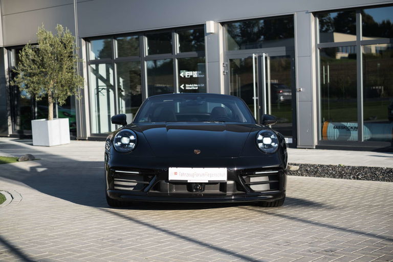 Porsche 992 Edition 50 Jahre Porsche Design