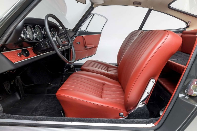 Porsche 911 S (F-Modell)