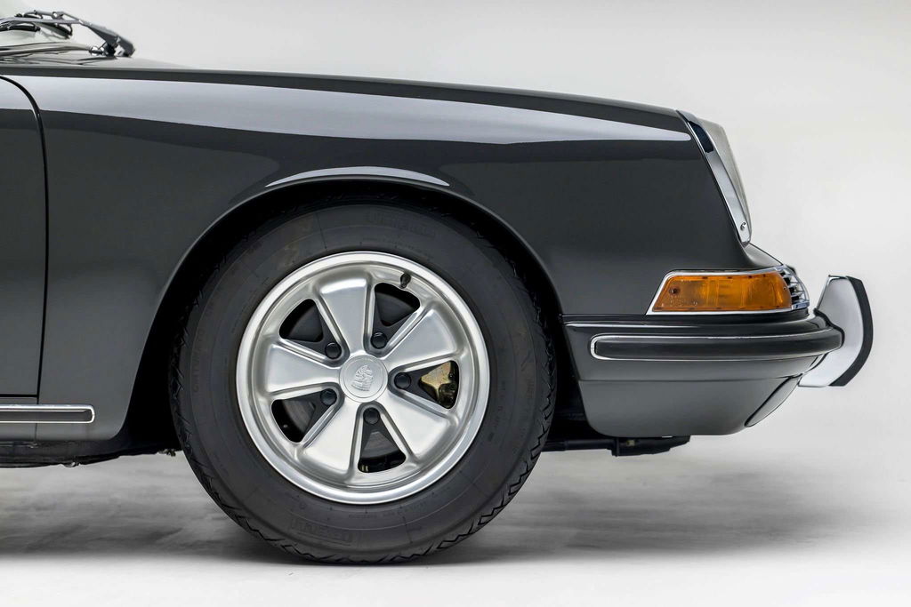 Porsche 911 S (F-Modell)