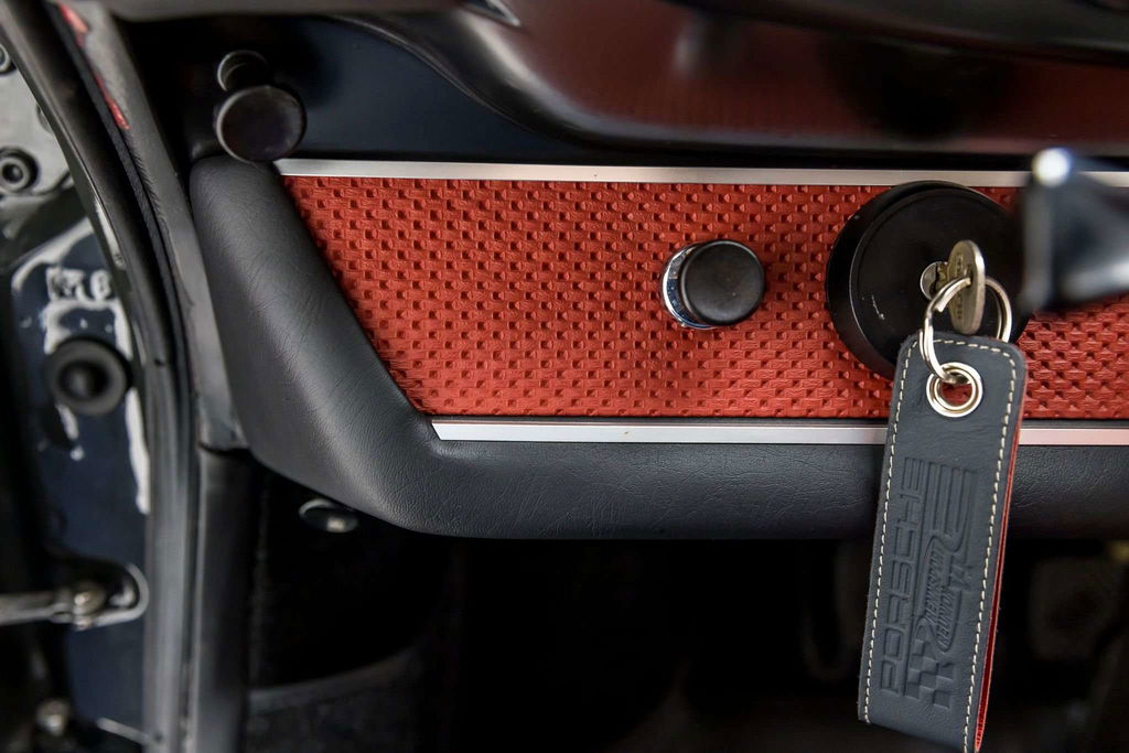 Porsche 911 S (F-Modell)