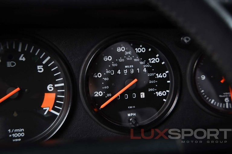 Porsche 911 Carrera 3.2 (US)