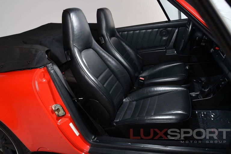 Porsche 911 Carrera 3.2 (US)