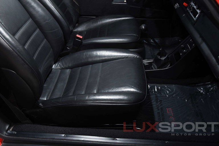 Porsche 911 Carrera 3.2 (US)