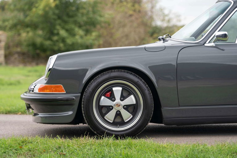 Porsche 911 Backdate