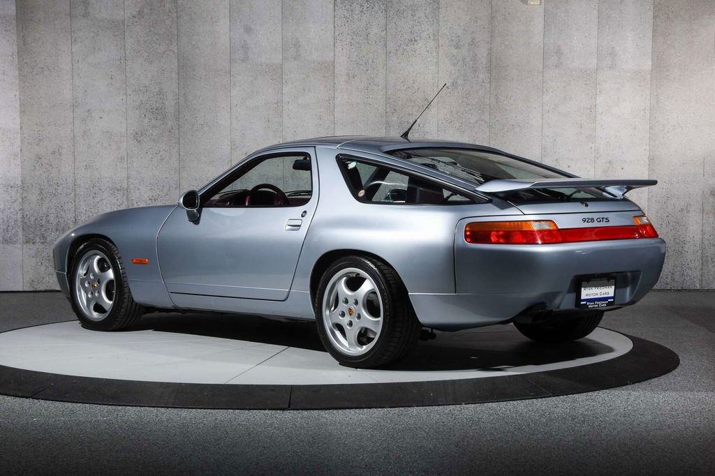 Porsche 928 GTS