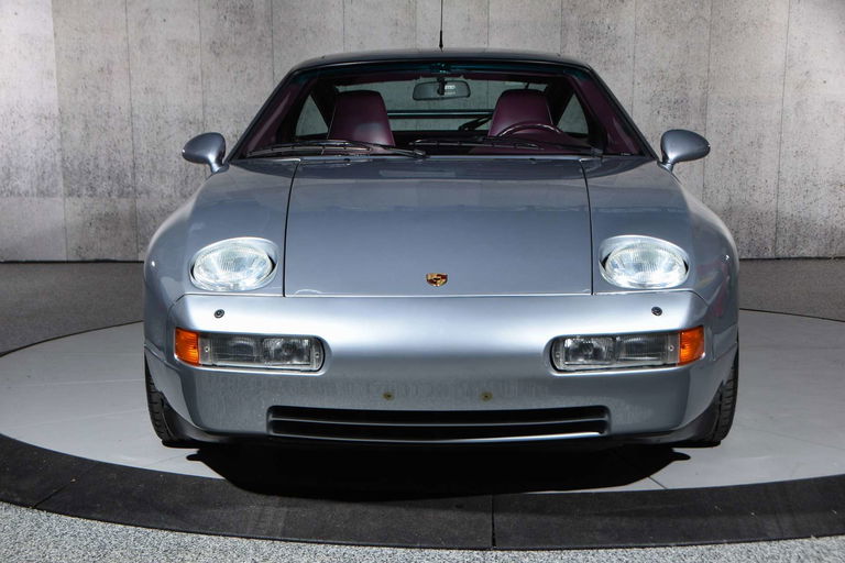 Porsche 928 GTS