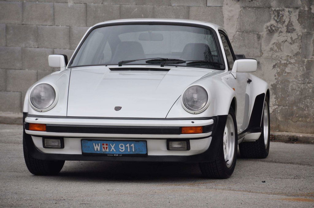 Porsche 911 Turbo 3.3