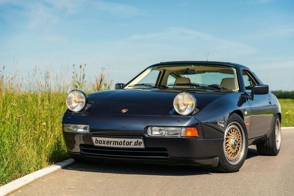 Porsche 928 S4