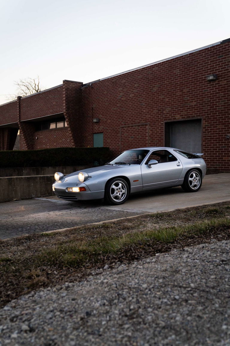 Porsche 928 GTS