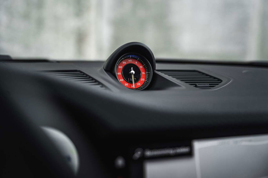 Porsche 992 GT3 Touring