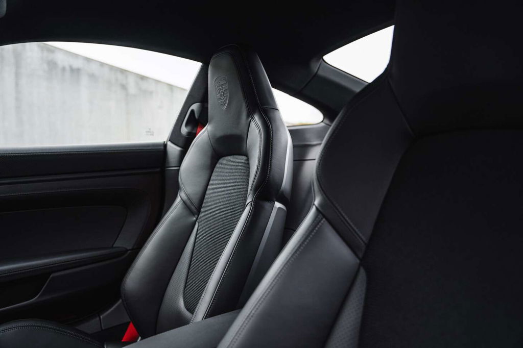 Porsche 992 GT3 Touring