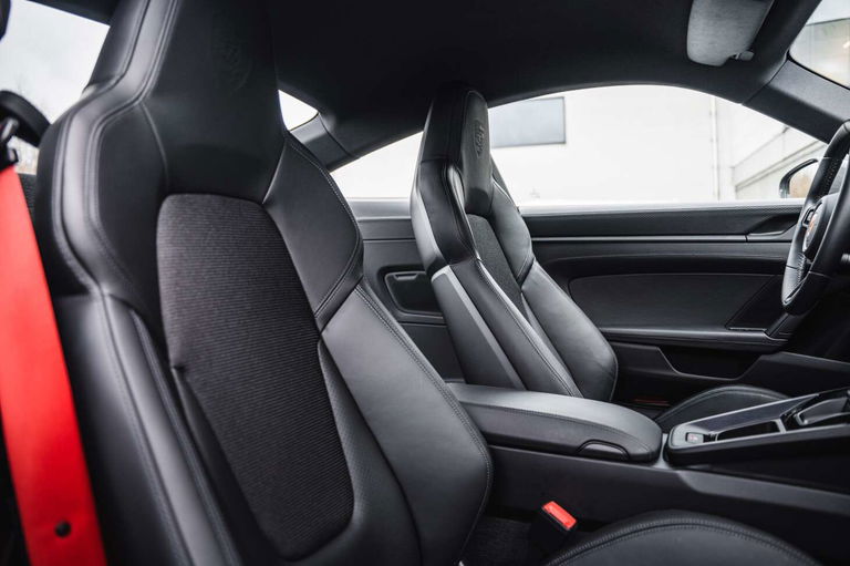 Porsche 992 GT3 Touring