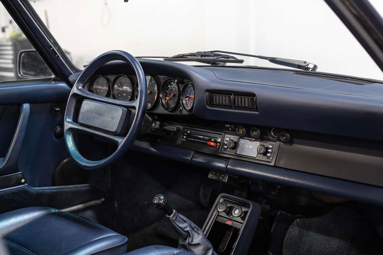 Porsche 911 Carrera 3.2