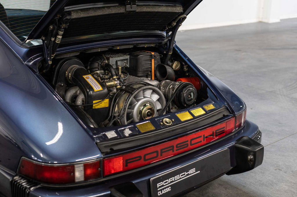 Porsche 911 Carrera 3.2