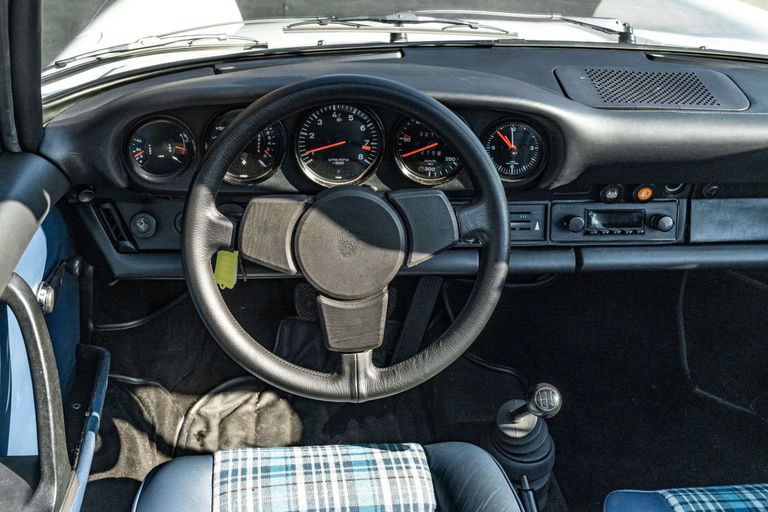 Porsche 911 Carrera 2,7