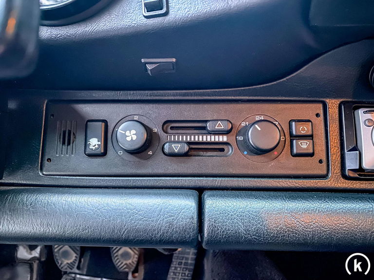 Porsche 964 Carrera 4