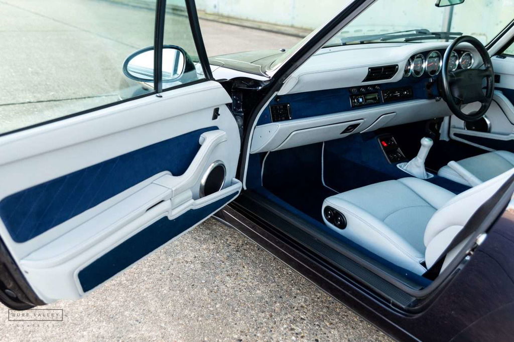 Porsche 993 Carrera 4