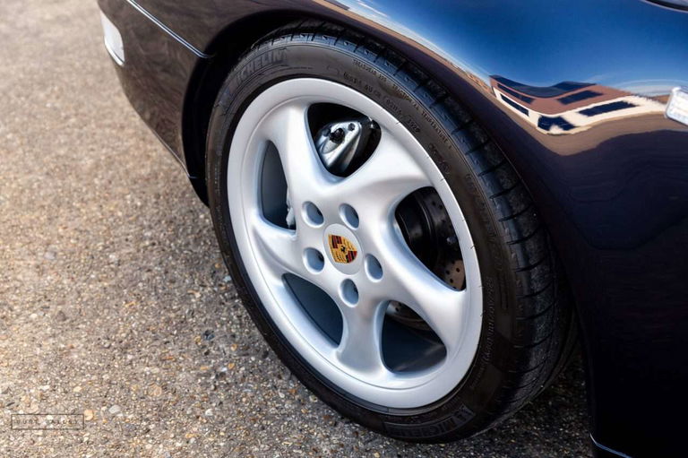 Porsche 993 Carrera 4