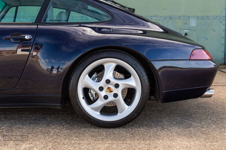 Porsche 993 Carrera 4