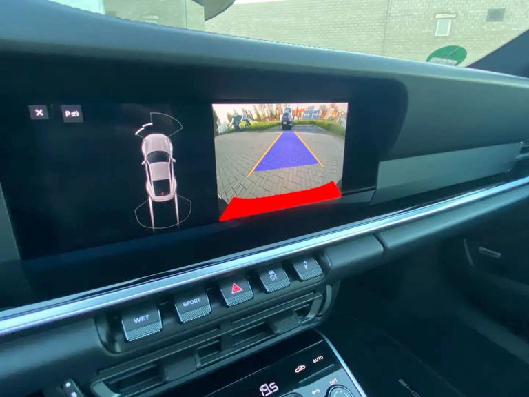 Porsche 992 Carrera 4