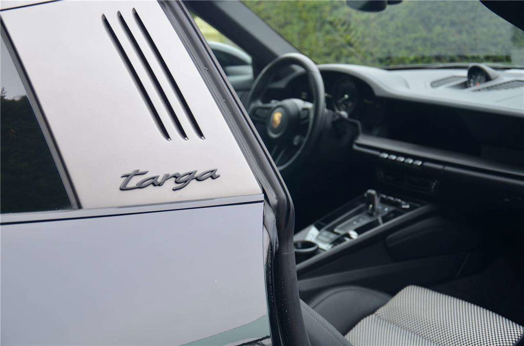 Porsche 992 Edition 50 Jahre Porsche Design